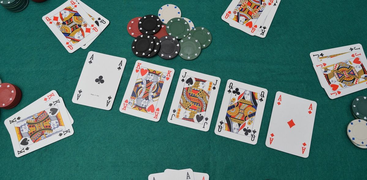 BuranCasino کیسینو میں پوکر گیمز